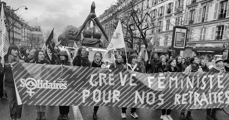 Réforme des retraites : un non-sujet dans la presse féminine - Acrimed ...